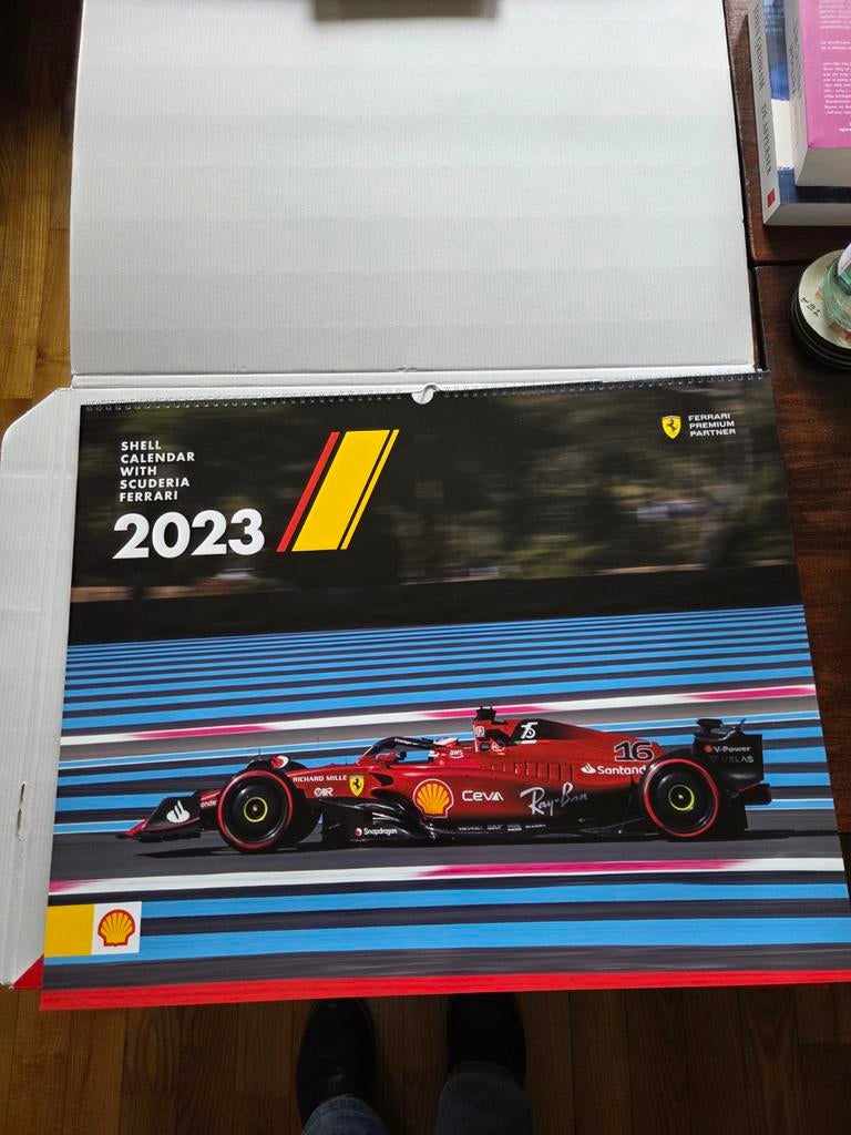 Shell calender Ferrari 2023 50 bij60 cm, Ophalen of Verzenden, Nieuw, Auto's