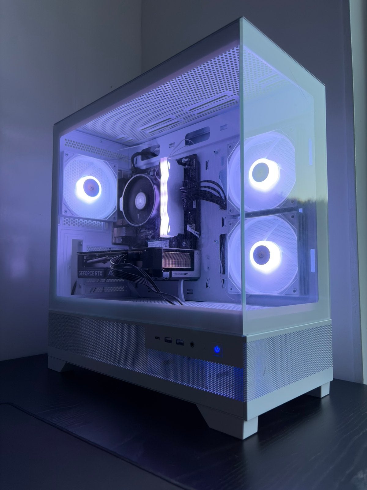 High-End Gaming Pc // RTX 5060 Ti // Ryzen 5, Ophalen of Verzenden, Zo goed als nieuw, Gaming, SSD