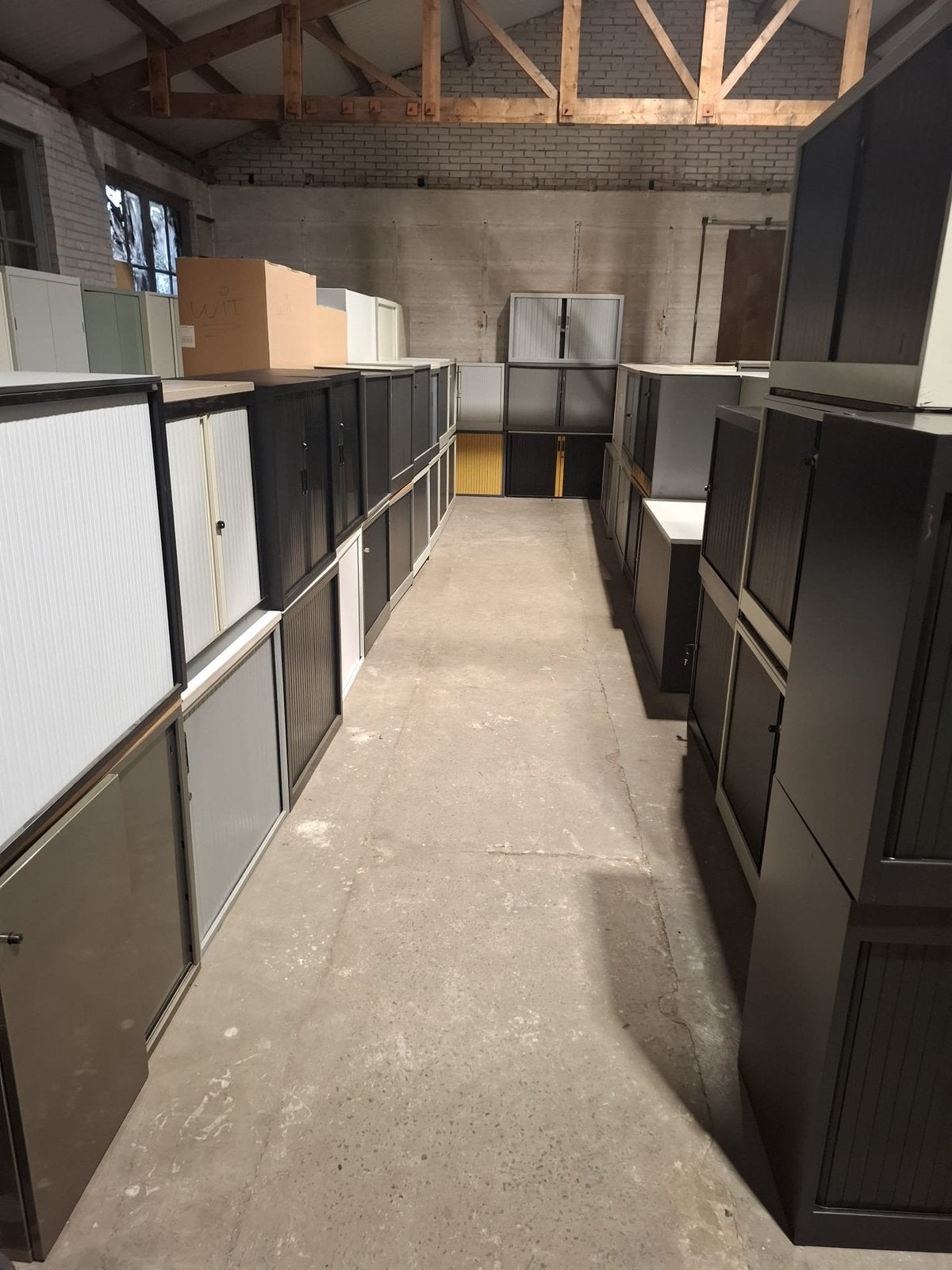 Veel voorraad van metalen roldeurkasten van 75 hoog, Ophalen, Gebruikt, Lage metalen roldeurkasten, Minder dan 100 cm