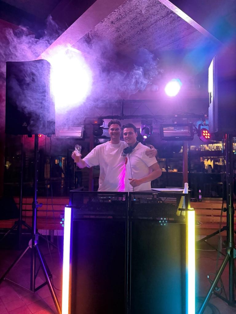 DJ voor jouw feest | Regio Leiden | Compleet pakket, Diensten en Vakmensen, Muzikanten, Artiesten en Dj's, Dj