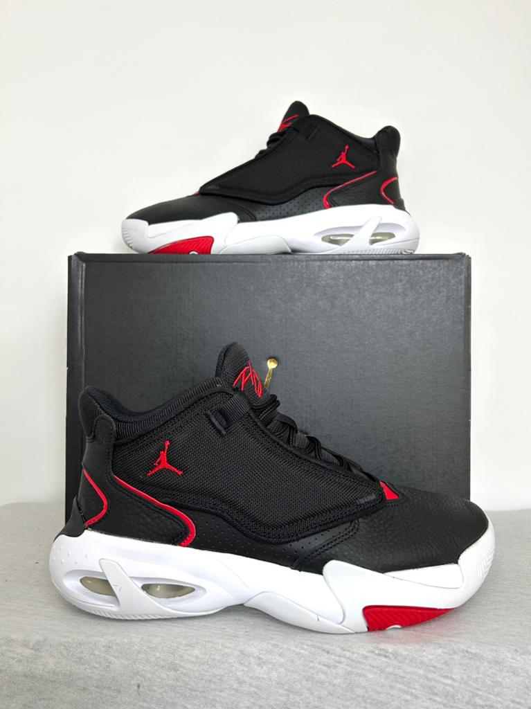 Nike Air Jordan Max Aura 4 Black (EU 41/44/45/45,5/46), Zwart, Nieuw, Ophalen of Verzenden, Sneakers of Gympen