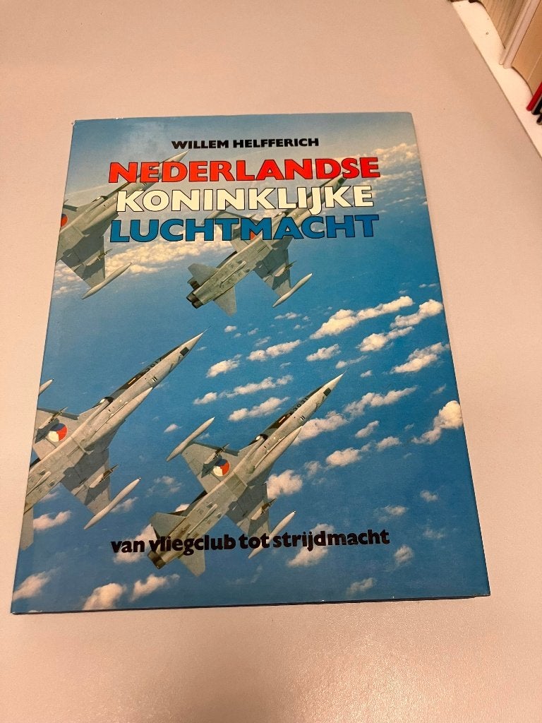 Nederlandse Koninklijke Luchtmacht Helfferich, Ophalen of Verzenden, Niet van toepassing, Gelezen, Landmacht