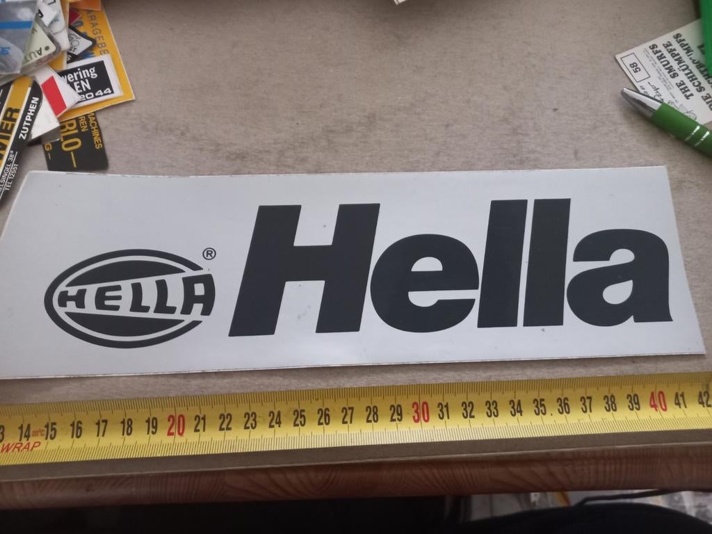 Hella, Ophalen of Verzenden, Zo goed als nieuw