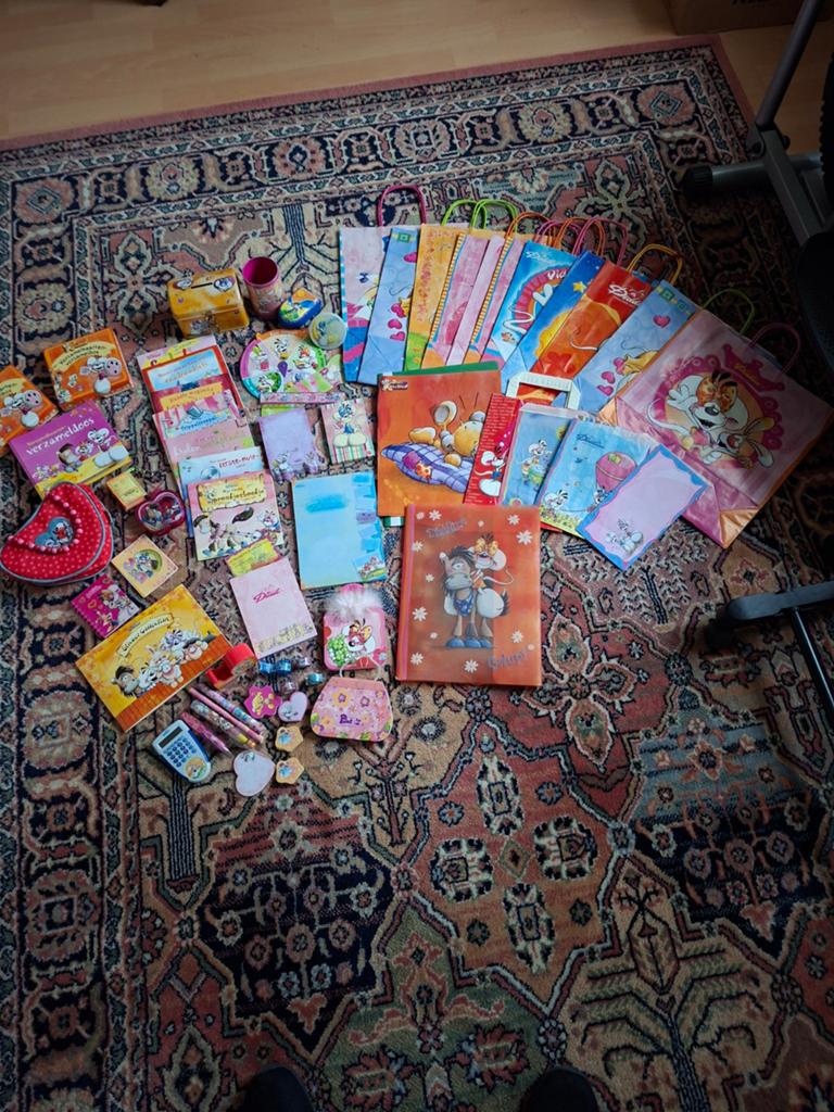 Grote Diddl verzameling: boeken, tassen, schrijfwaren, Verzamelen, Diddl, Ophalen of Verzenden