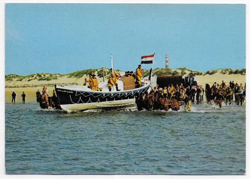 Ameland reddingsboot Gelopen Ansichtkaart (B4437 ), Ophalen of Verzenden, 1980 tot heden, Gelopen, Waddeneilanden