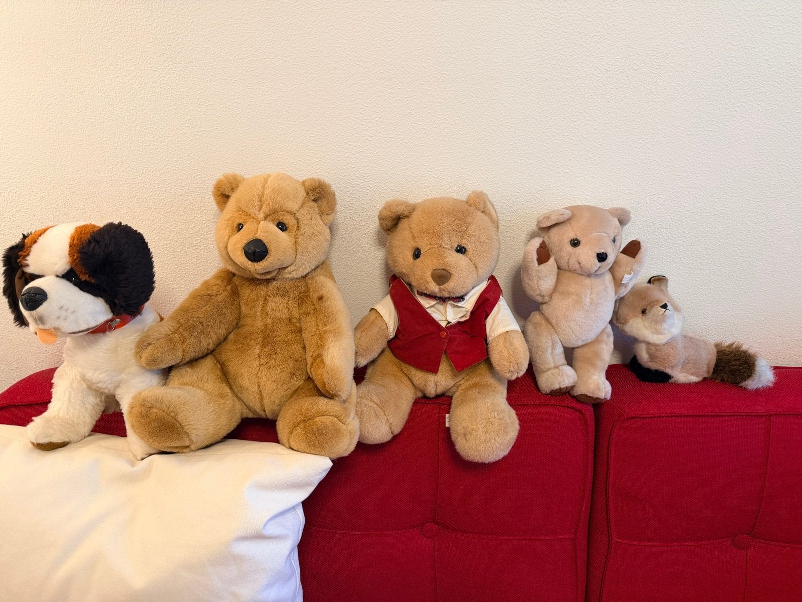 Diverse knuffels: Saint Bernard hond, beren en vos, Ophalen, Overige merken, Overige karakters, Overige typen