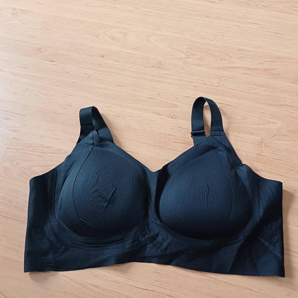 Nieuwe zwarte naadloze bh maat 6XL (100 B/C/D), Kleding | Dames, Grote Maten, Ophalen of Verzenden, Nieuw, Zwart, Lingerie of Zwemkleding