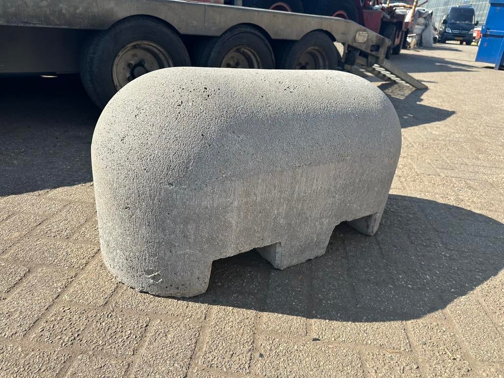 Betonblokken / Afzetblokken – 3 stuks beschikbaar, Ophalen