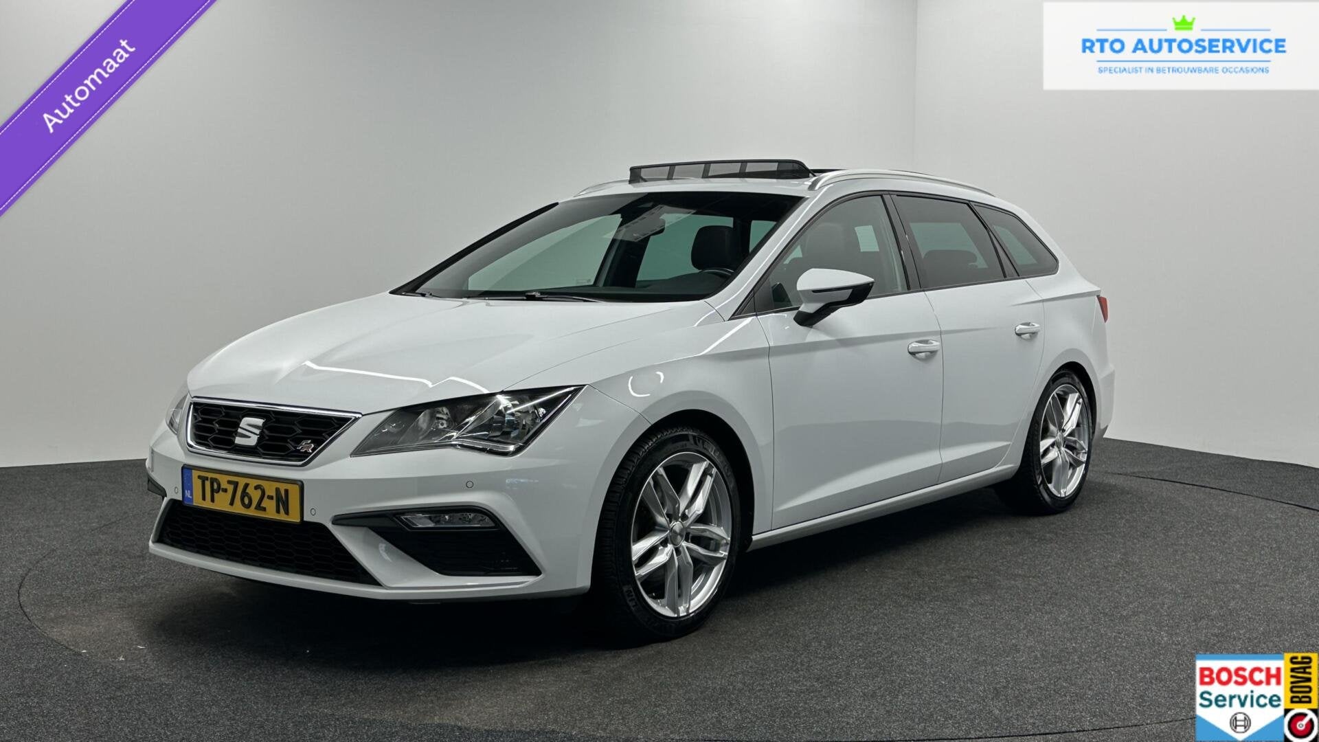 Seat Leon ST 1.5 TSI FR Business Intense PANO CARPLAY NAVI., Auto's, 4 cilinders, Leon, Leder en Stof, Wit