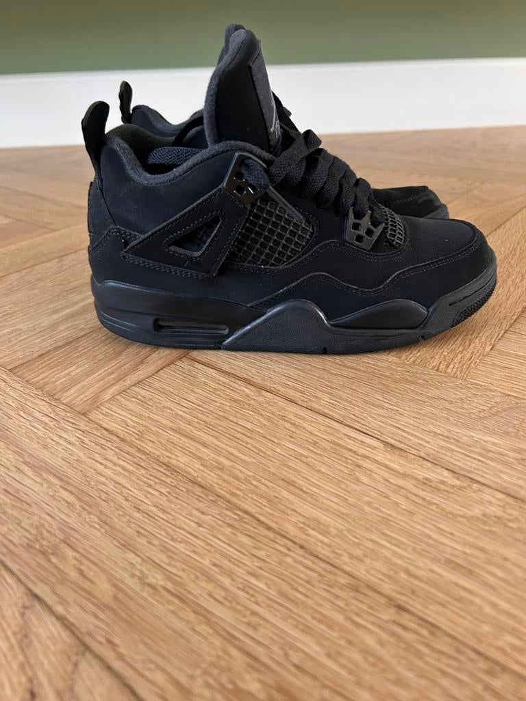 Air Jordan 4 Black Cat schoenen, Ophalen of Verzenden, Zo goed als nieuw, Jongen of Meisje, Schoenen