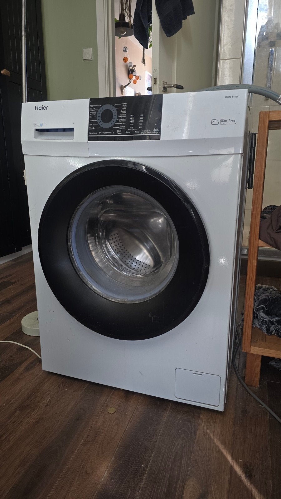 Haier HW70-14829 Wasmachine - 7kg, 1400 toeren, Ophalen, Gebruikt, Voorlader, 85 tot 90 cm
