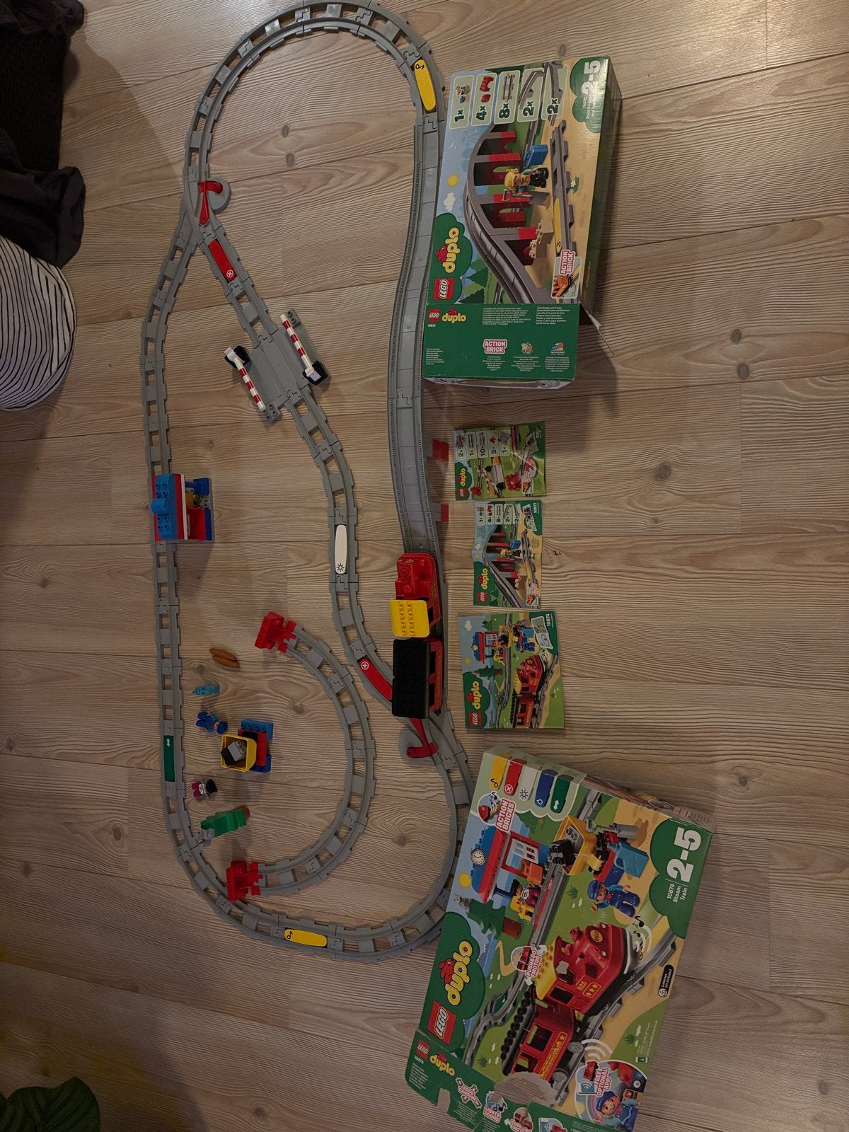 LEGO Duplo Treinset met extra rails en accessoires, Ophalen, Overige thema's, Zo goed als nieuw, Compleet