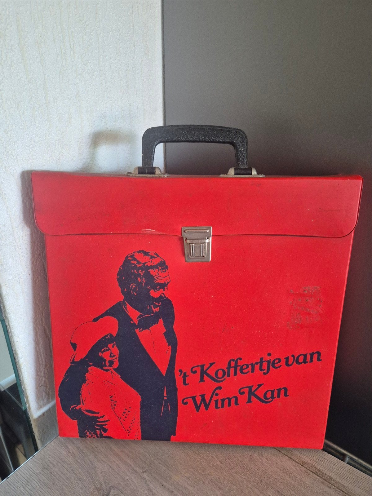 't koffertje van Wim Kan, Ophalen of Verzenden, Zo goed als nieuw, Overige formaten, Levenslied of Smartlap
