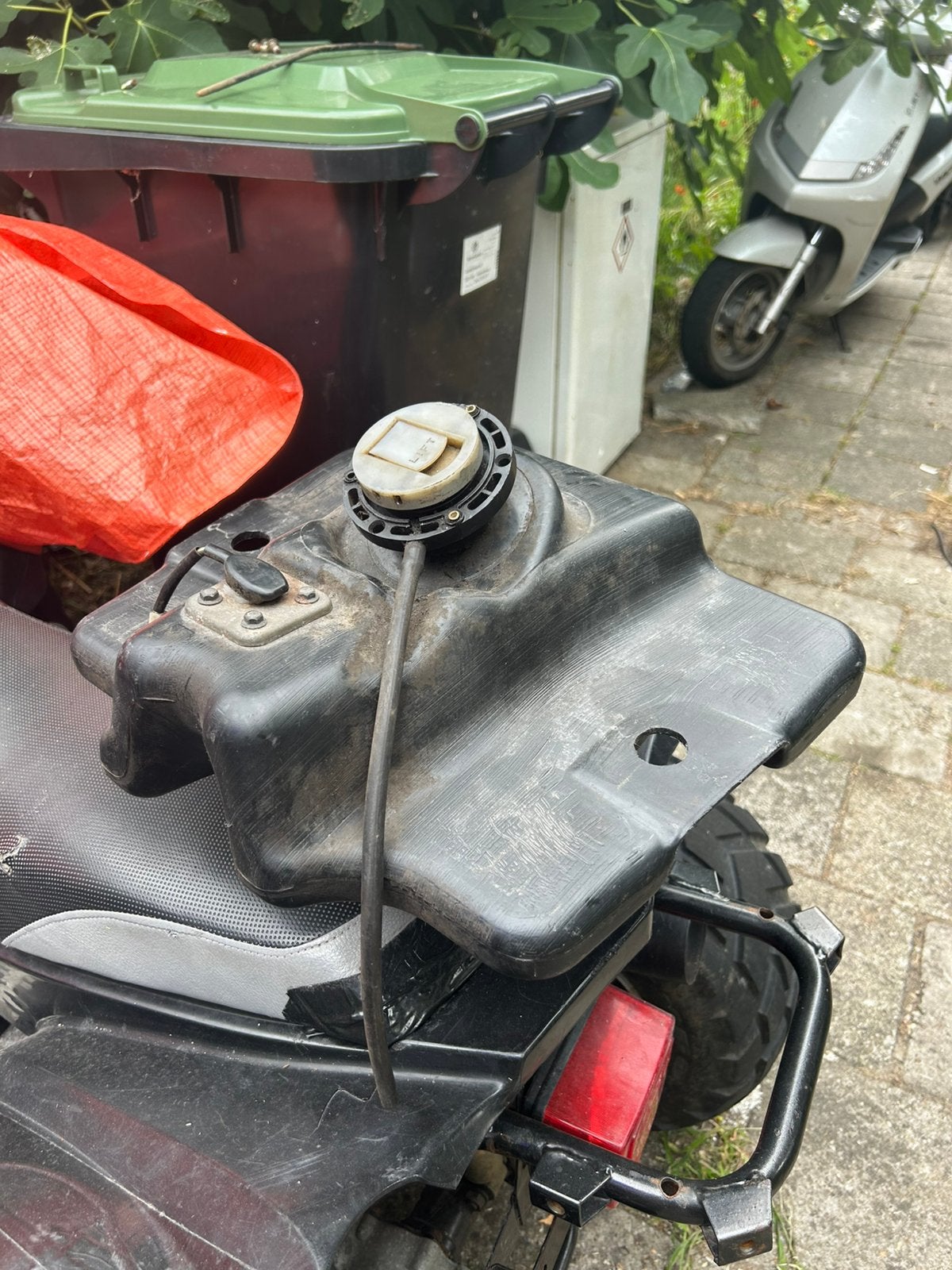 Benzinetank speedfight 3, Fietsen en Brommers, Brommeronderdelen | Scooters, Ophalen of Verzenden, Zo goed als nieuw, Peugeot