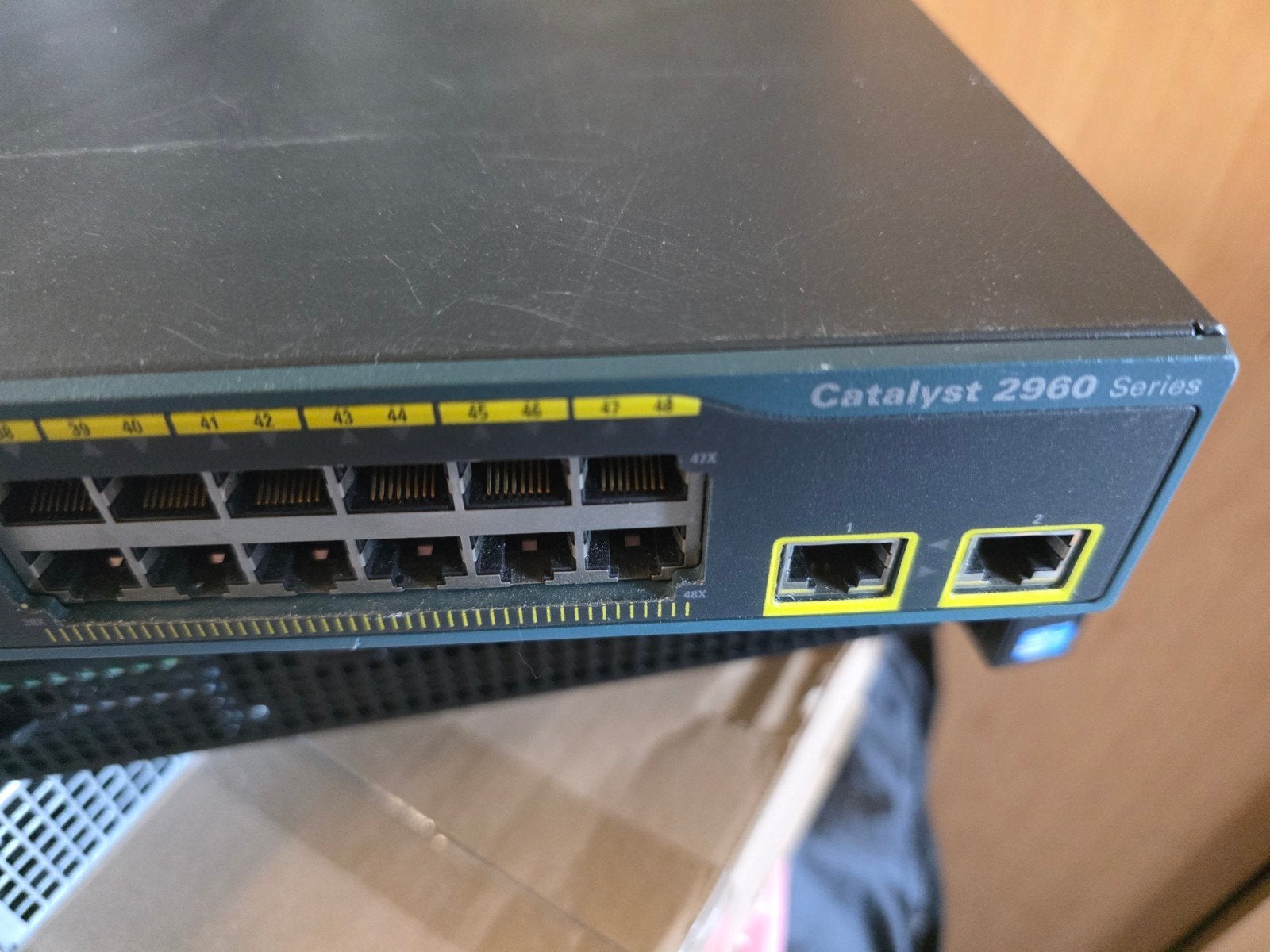 Cisco Catalyst 2960 Series Switch - 48 poorten, Computers en Software, Netwerk switches, Ophalen of Verzenden