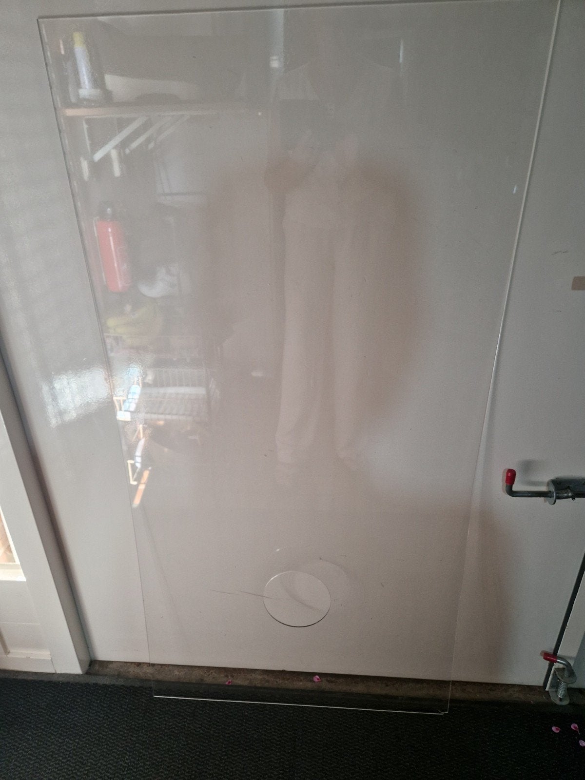 PlexiGlasplaat met gat voor mobiele airco afvoerslang, Doe-het-zelf en Verbouw, Glas en Ramen, Ophalen, Minder dan 80 cm, 120 tot 160 cm