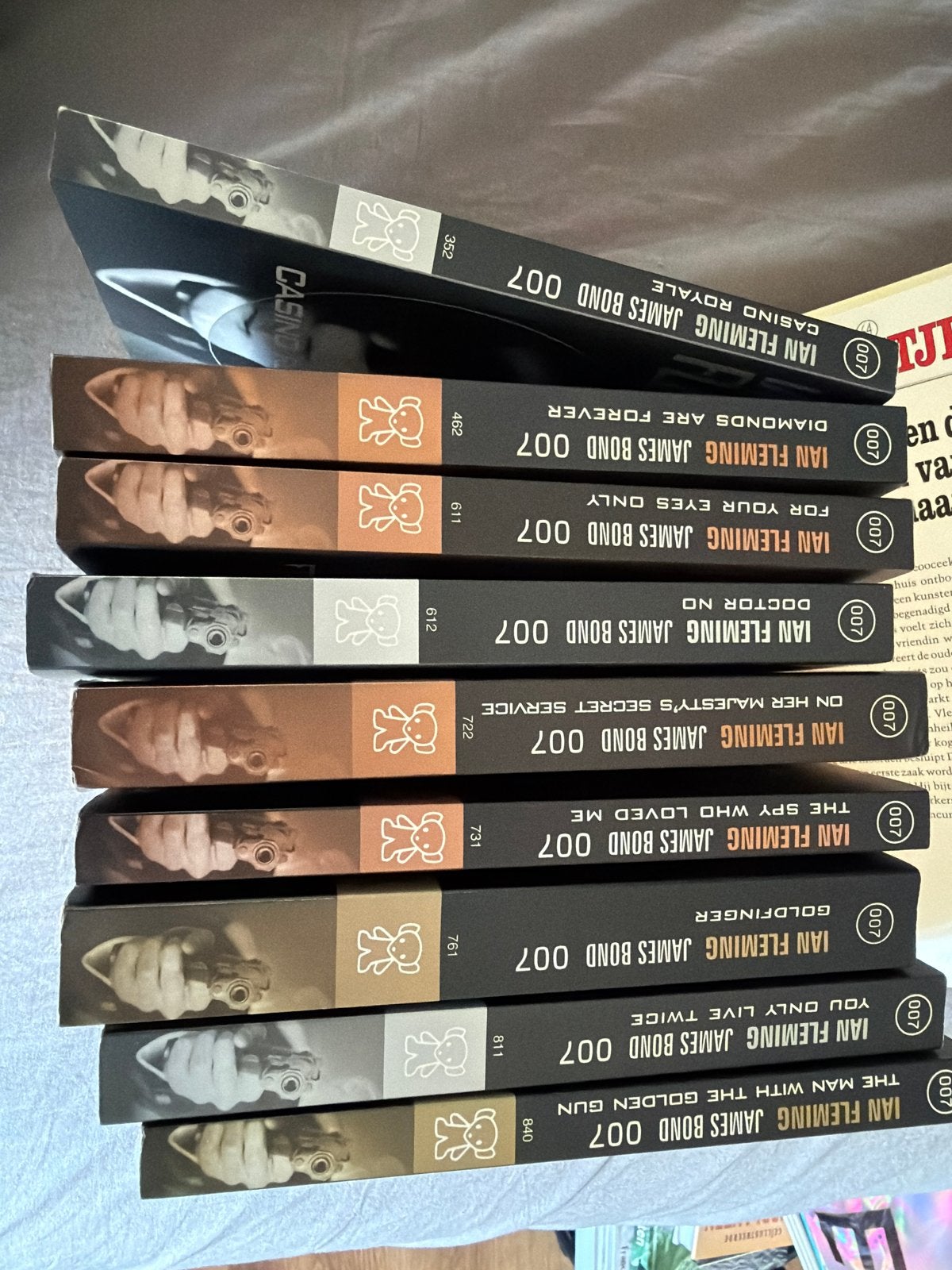 9 stuks James Bond 007 Boekenreeks - Ian Fleming Collectie, Ophalen of Verzenden, Gelezen