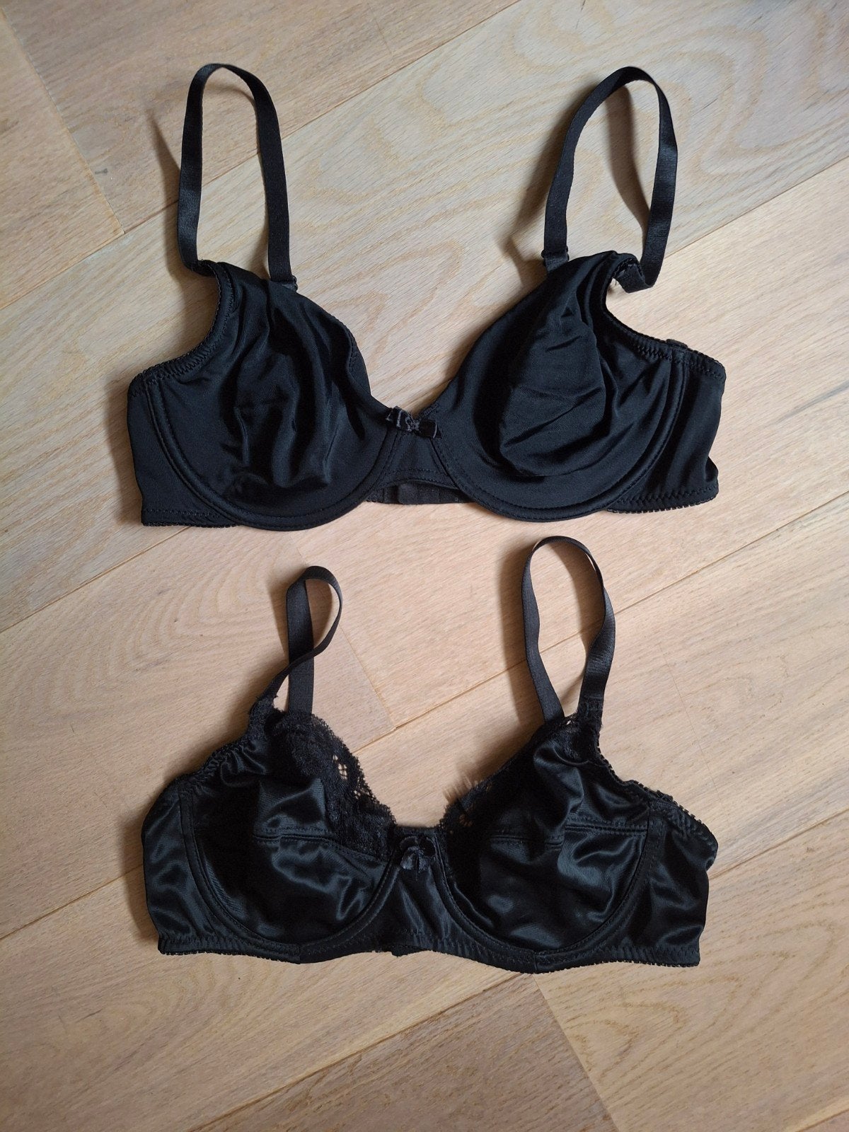 HUNKEMÖLLER 2 mooie nieuwe beugel bh's. Mt 70D, Kleding | Dames, Ondergoed en Lingerie, Hunkemöller, Verzenden, Zwart, BH