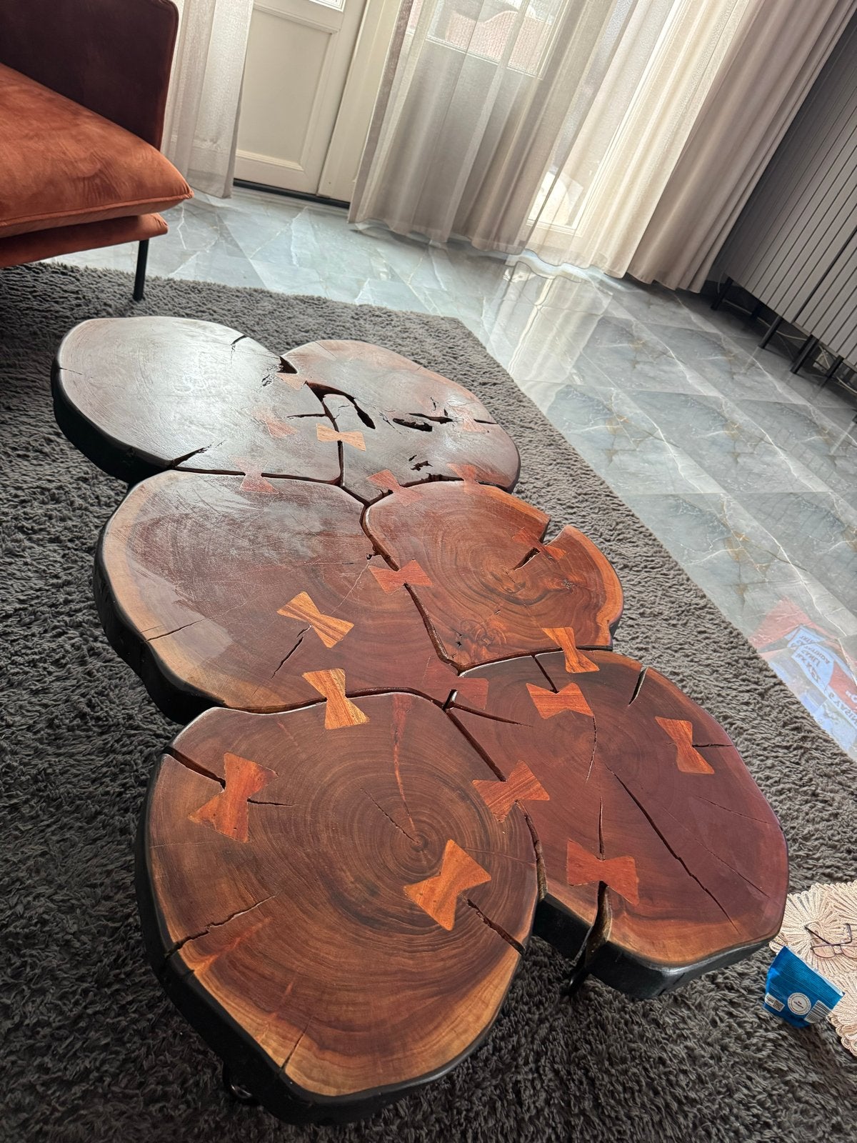 Unieke Salon Tafel van Houtschijven - Handgemaakt Design, 100 tot 150 cm, Zo goed als nieuw, Overige vormen, Minder dan 50 cm