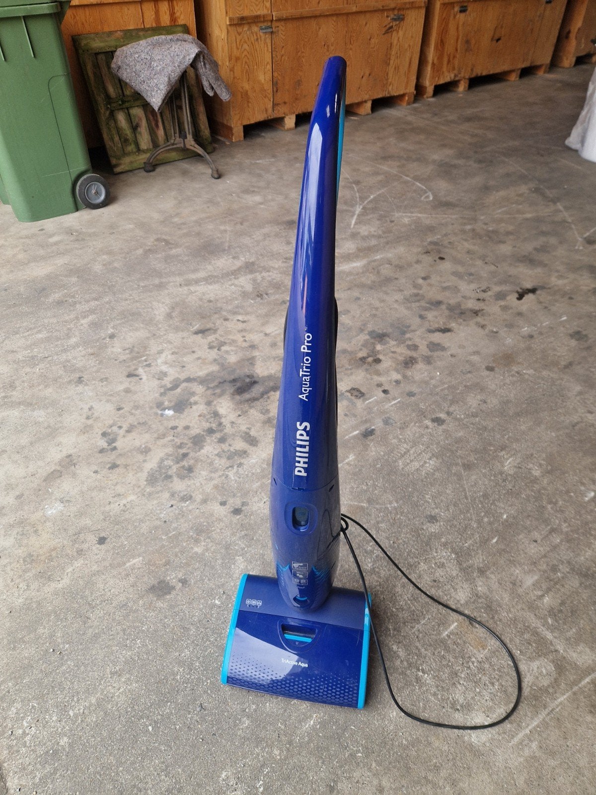 Philips Aqua Trio Pro FC7080 Nat- en droogstofzuiger, Ophalen