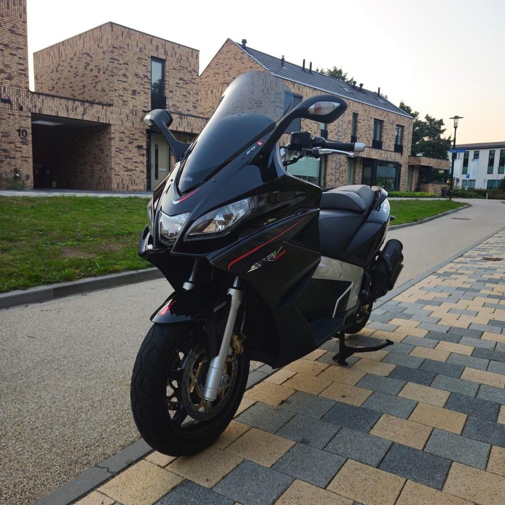 Aprilia SRV 850 - Krachtige motorscooter met upgrades, Motoren, Gebruikt, Particulier, Automaat, Traction Control