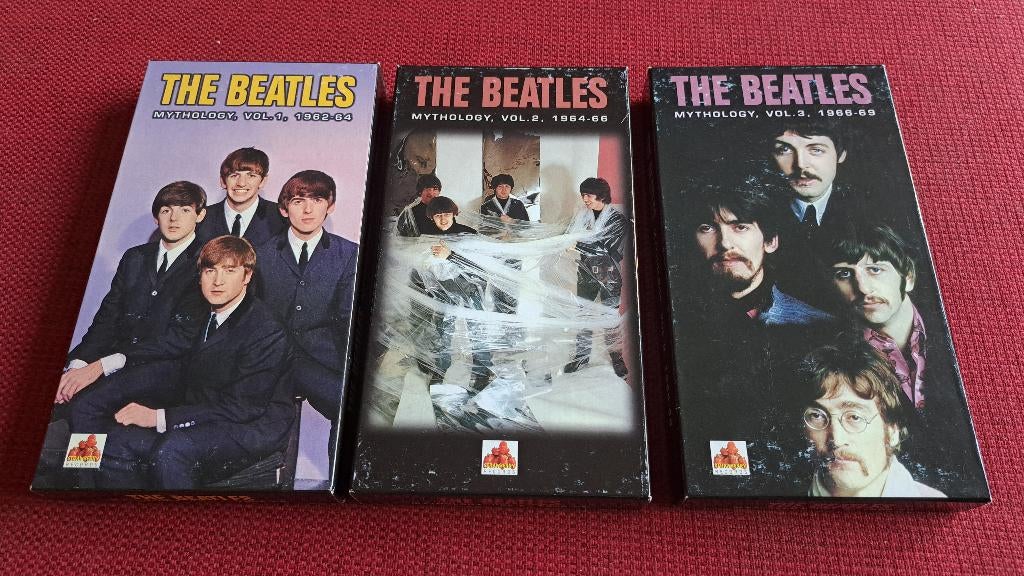 Beatles 3cd box sets Mythology 11 cd's, Ophalen of Verzenden, Gebruikt, Overige formaten
