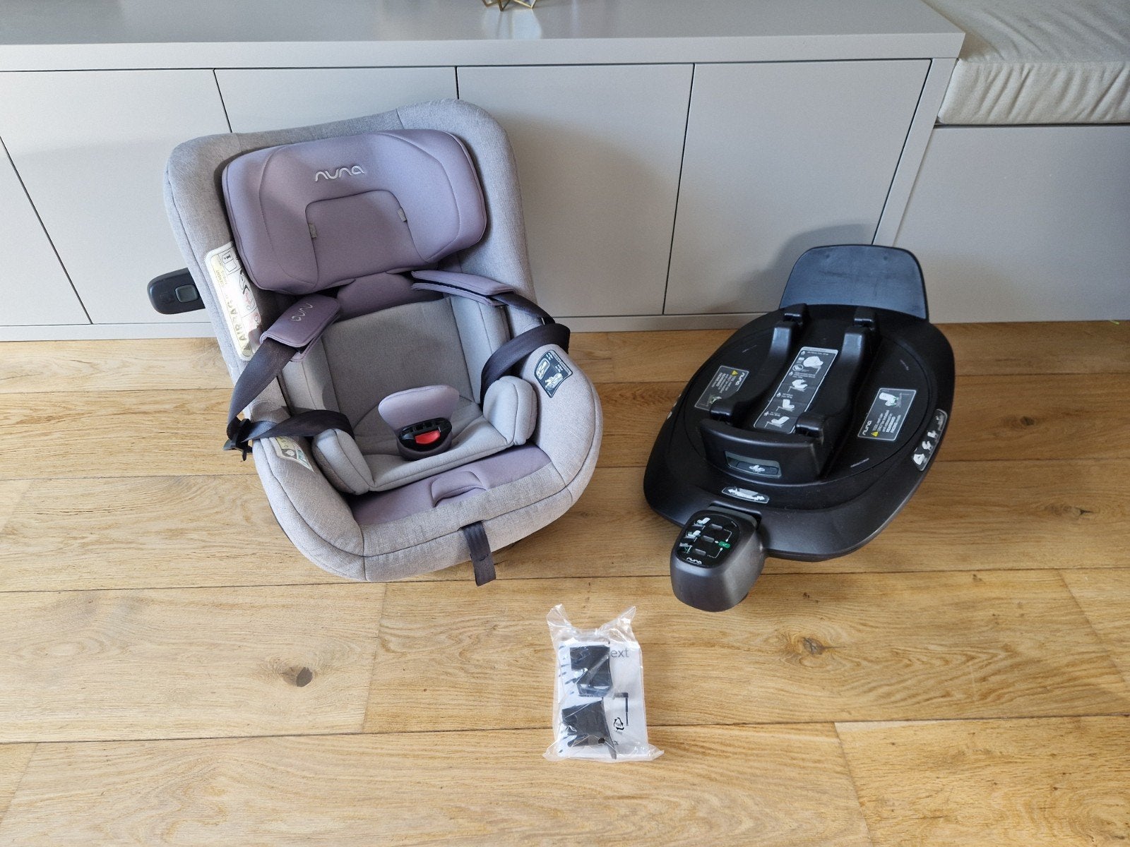 Nuna Todl Next autostoel + 360 isofix base Next, 0 t/m 18 kg, Verstelbare rugleuning, Zo goed als nieuw, Isofix