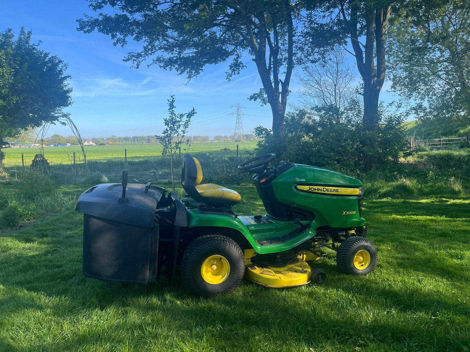 John Deere X300R Zitmaaier, Tuin en Terras, Zitmaaiers, Ophalen, Gebruikt, Opvangbak
