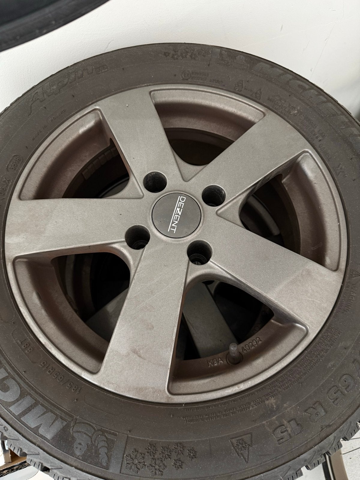 Winterbanden met velgen - Michelin Alpin 185/65 R15, Ophalen, Gebruikt, 15 inch, Banden en Velgen
