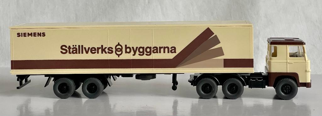Wiking: Scania 111 "Siemens Ställverks byggarna", Hobby en Vrije tijd, Ophalen of Verzenden, Zo goed als nieuw, Bus of Vrachtwagen