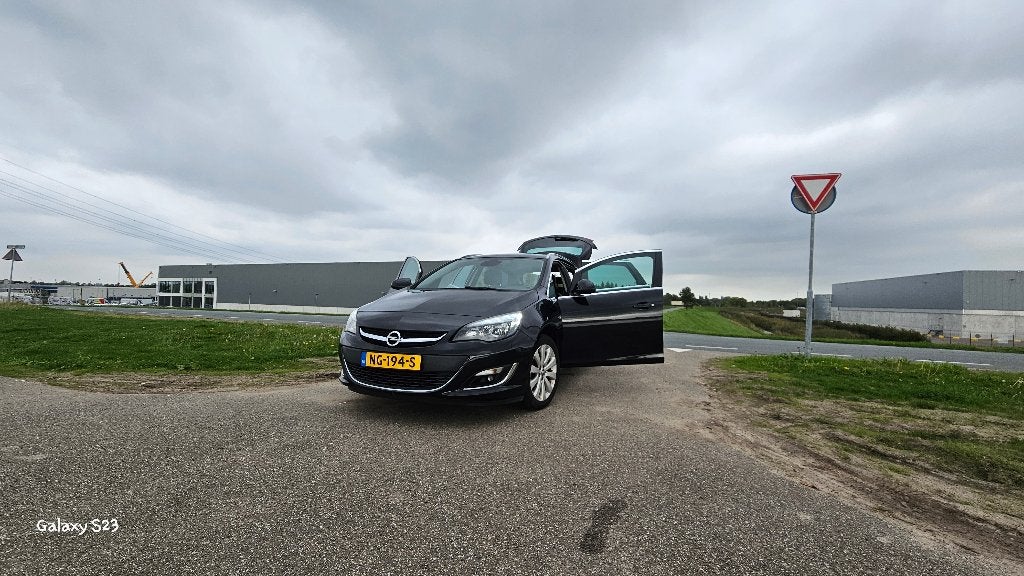 Foto 14 van Opel Astra 1.4 74KW ST 2016 Zwart
