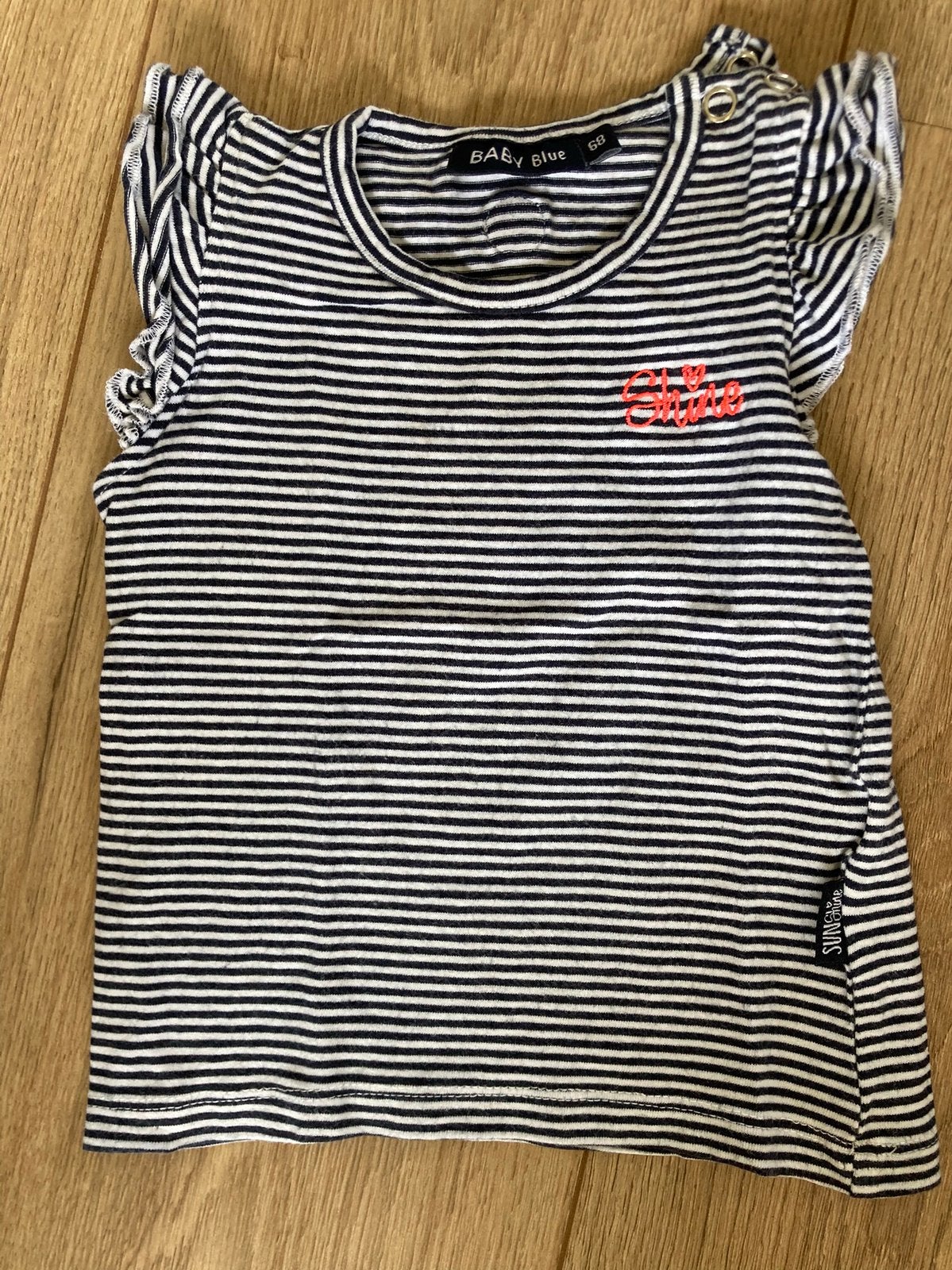 Gestreept mouwloos t shirt maat 68, Kinderen en Baby's, Babykleding | Maat 68, Ophalen of Verzenden, Gebruikt, Meisje, Shirtje of Longsleeve