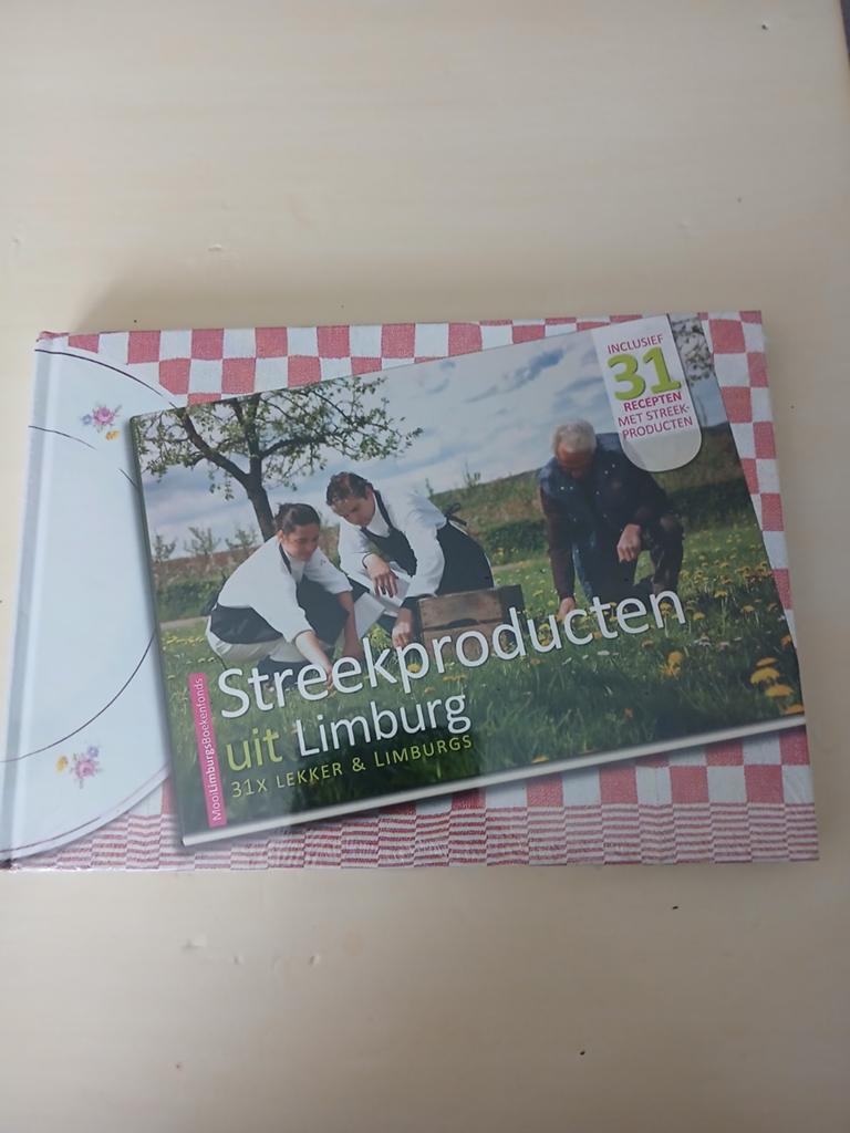 Kookboek streekproducten uit Limburg, Boeken, Ophalen of Verzenden, Nieuw