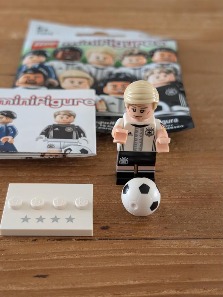 Lego Minifigures serie DFB/ Bastian Schweinsteiger, Lego, Nieuw, Ophalen of Verzenden, Minifiguren serie