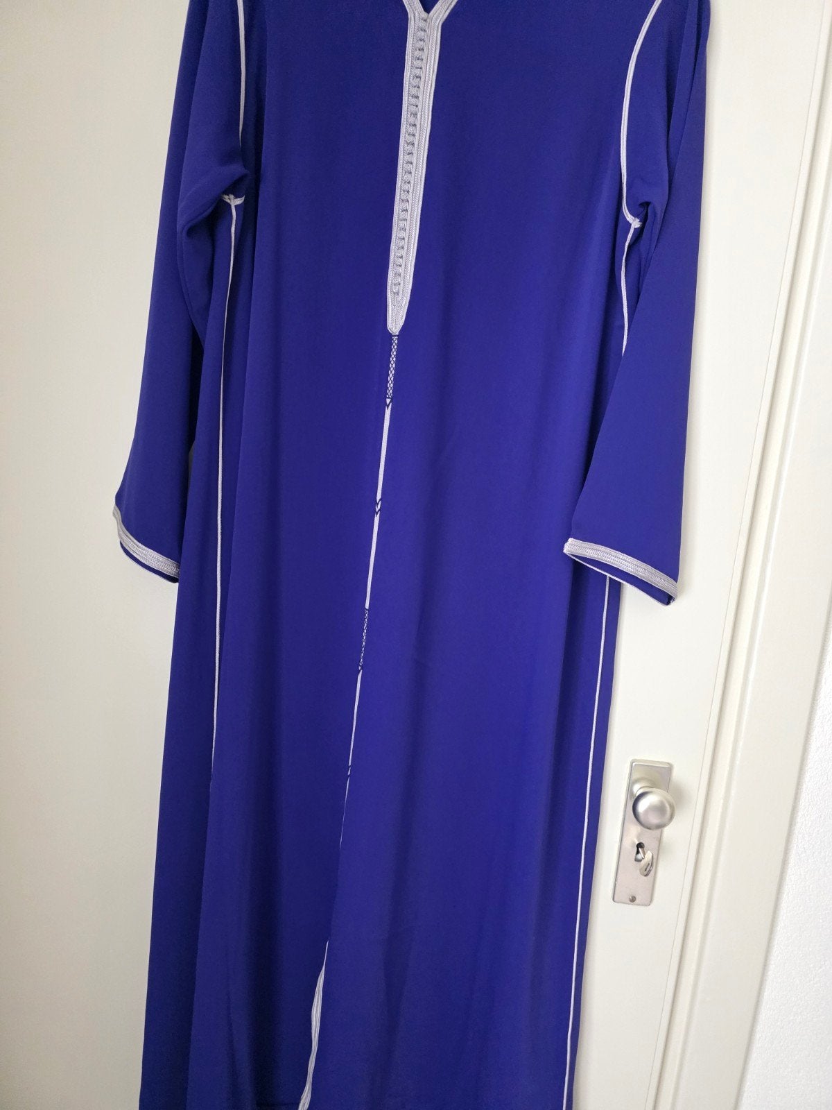 Blauwe Djellaba met zilveren borduursels, Blauw, Maat 42/44 (L), Nieuw, Ophalen of Verzenden