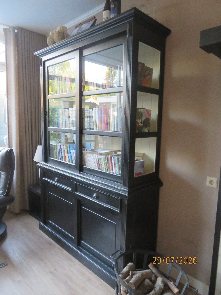 Zwarte kast, boekenkast, servieskast, vitrinekast, Ophalen, Met plank(en), Gebruikt, 100 tot 150 cm