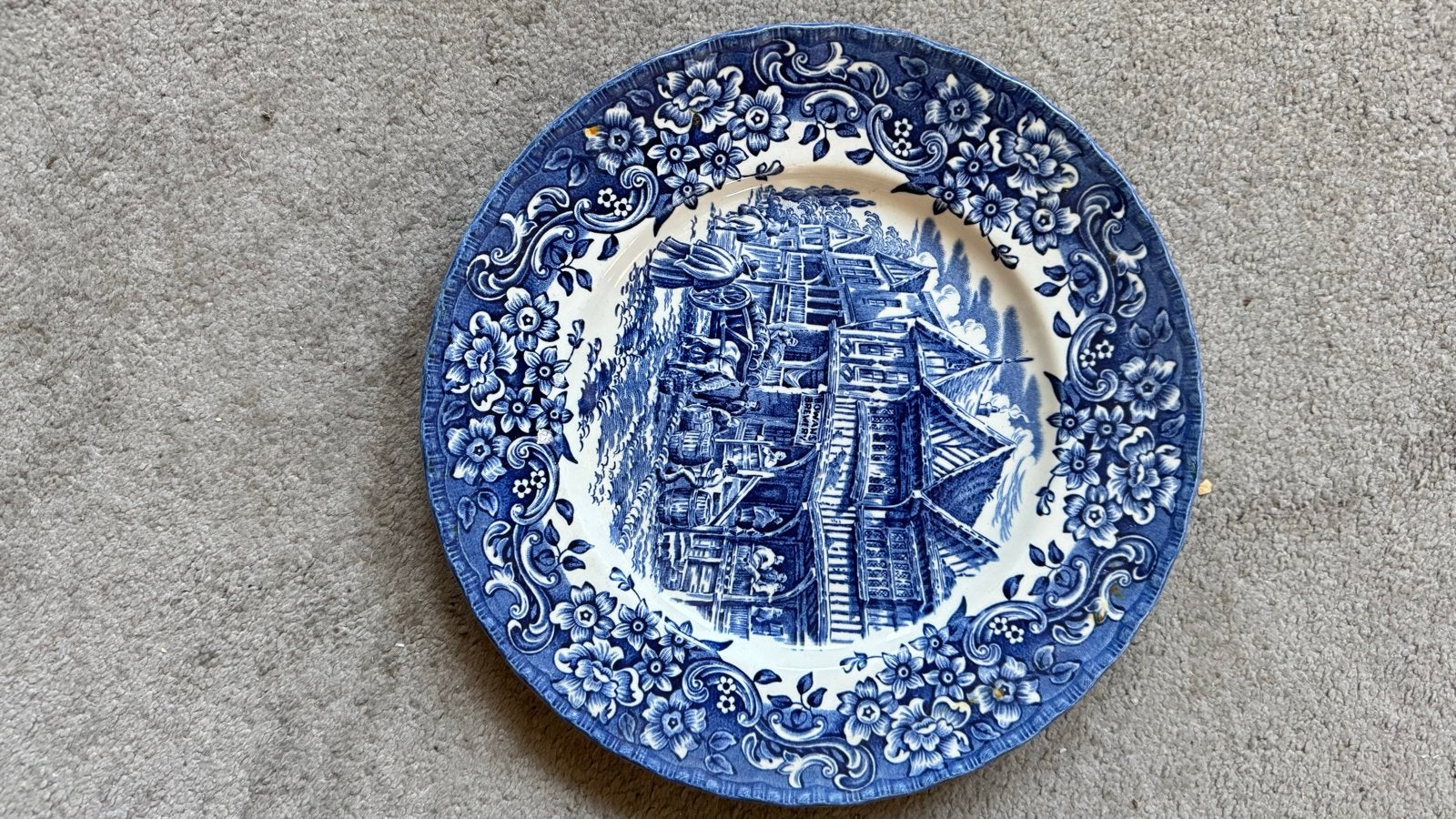 Antiek Royal Tudor Ware Ironstone bord, 17e eeuw Engeland, Ophalen