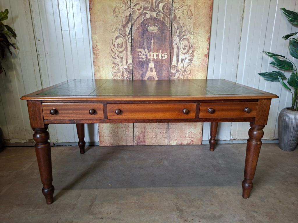 Antieke Engelse schrijftafel, desk bureau met lades en ingel, Ophalen of Verzenden
