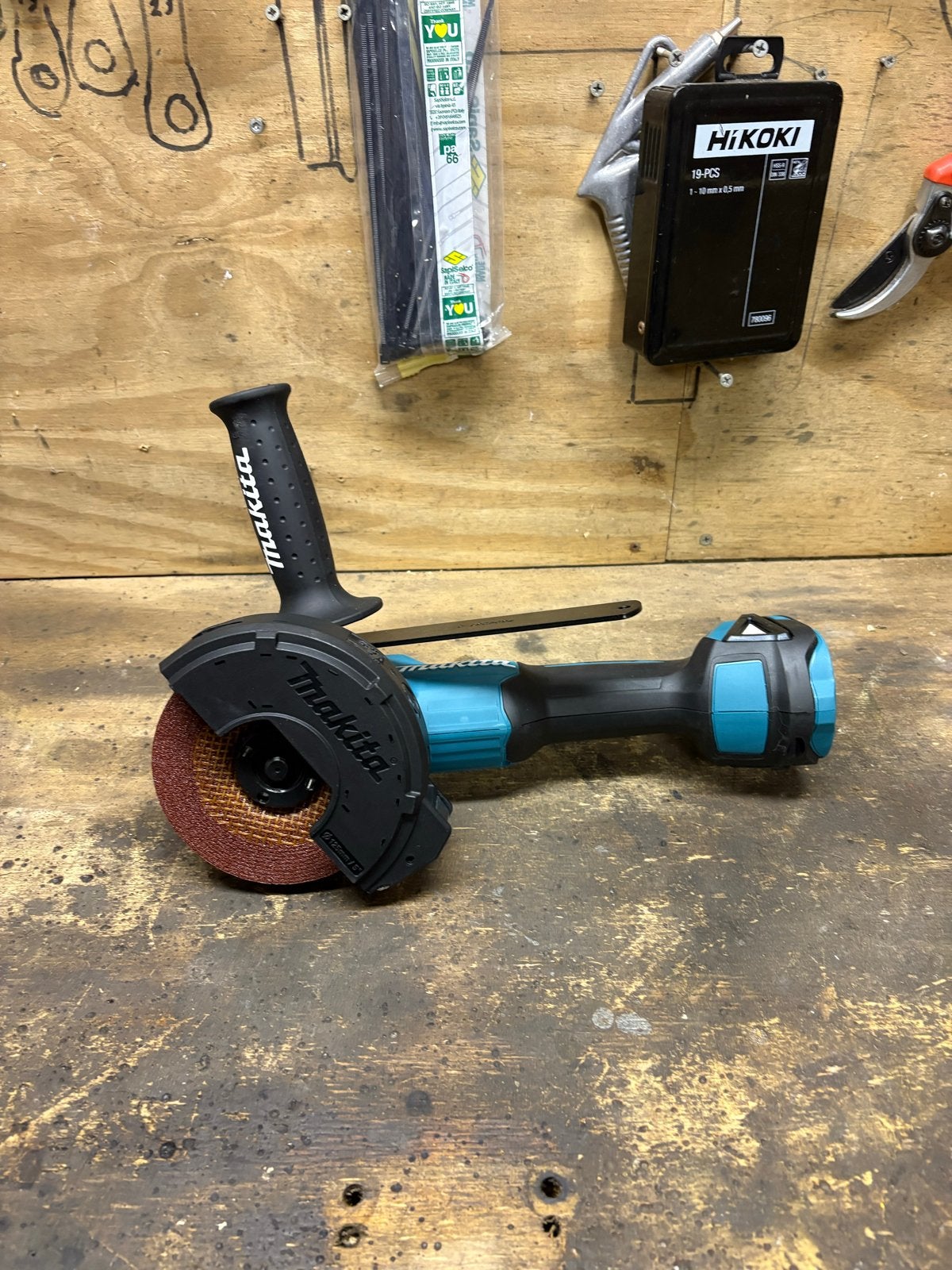 Nieuwe Makita DGA504 Haakse Slijper 18V, Ophalen of Verzenden, Nieuw, Minder dan 700 watt, Haakse handslijpmachine