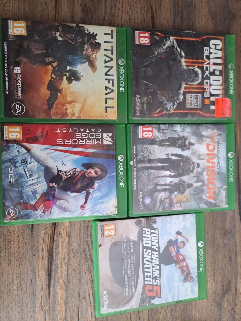 Xbox Games: Titanfall, Black Ops III, The Division, Mirr, Ophalen of Verzenden, Gebruikt, Xbox One, Met games
