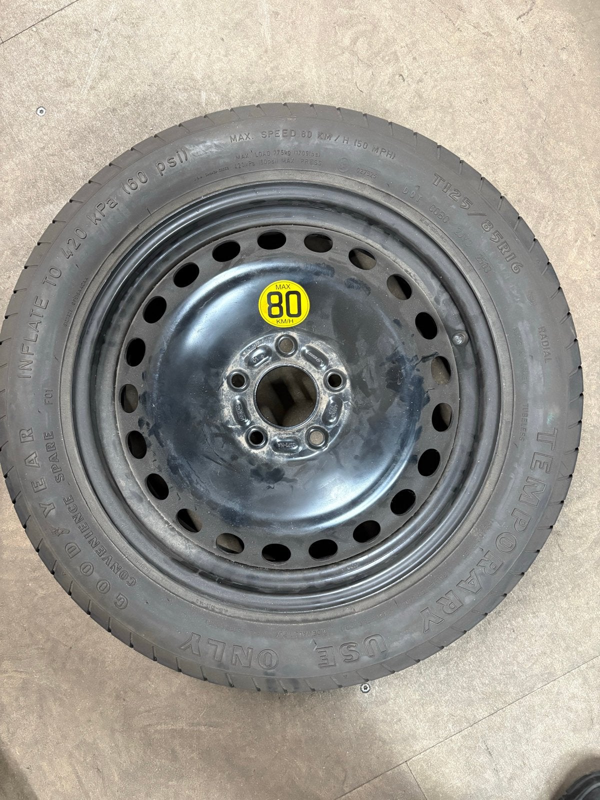 Ford Focus reservewiel met krikset T125/85R16, Ophalen, Gebruikt, 16 inch, Banden en Velgen