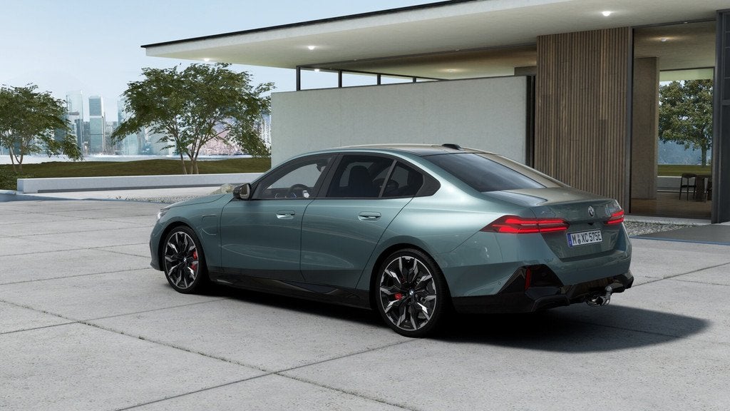 BMW 5 Serie 550e xDrive M Sport Automaat / Panoramadak / Ada, Auto's, BMW, Automaat, Stoelverwarming, Zwart, Leder