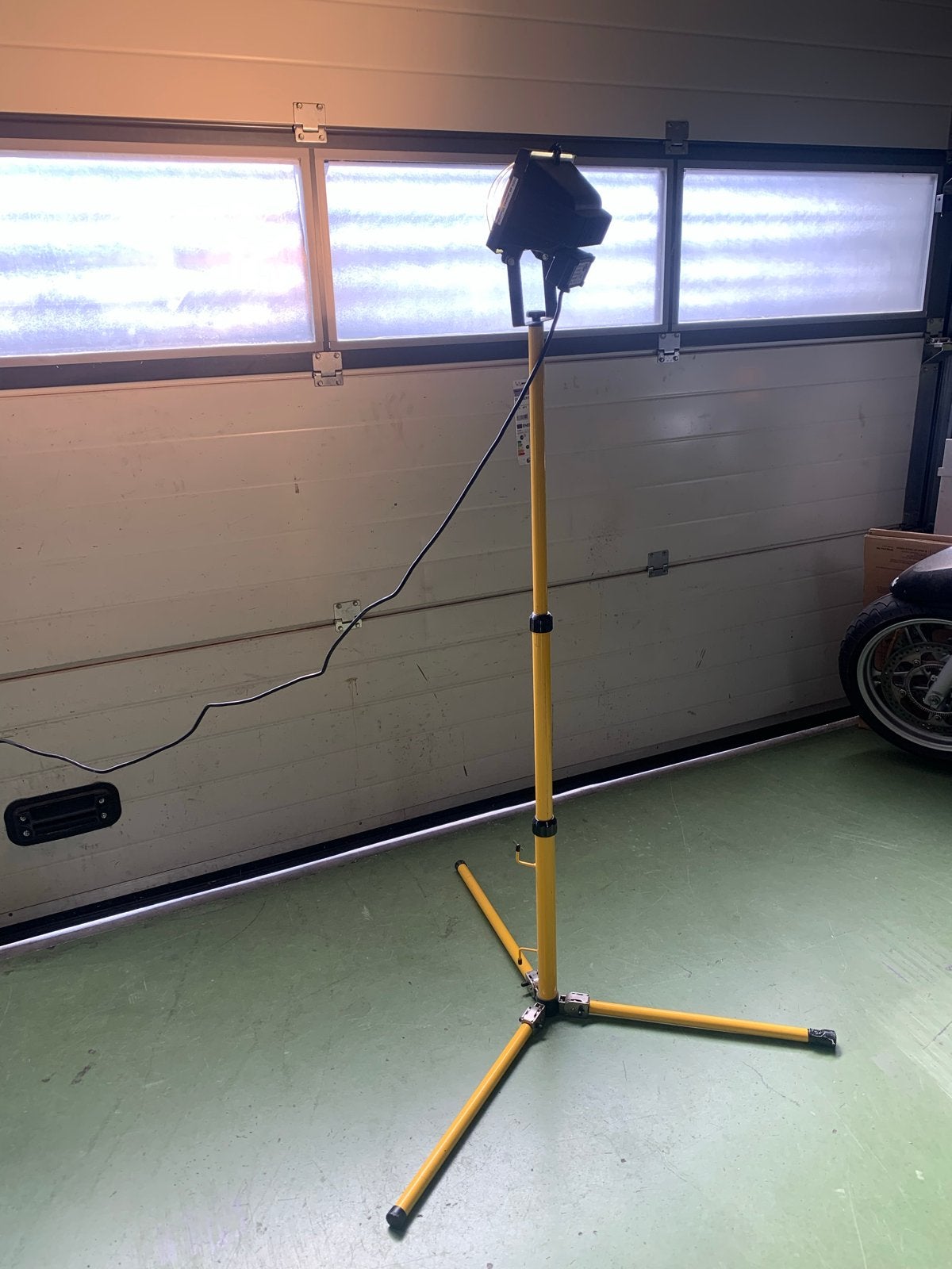 Halogeen bouwlamp met inklapbaar statief - 500W, Ophalen, Gebruikt, Met statief, Lamp met armatuur