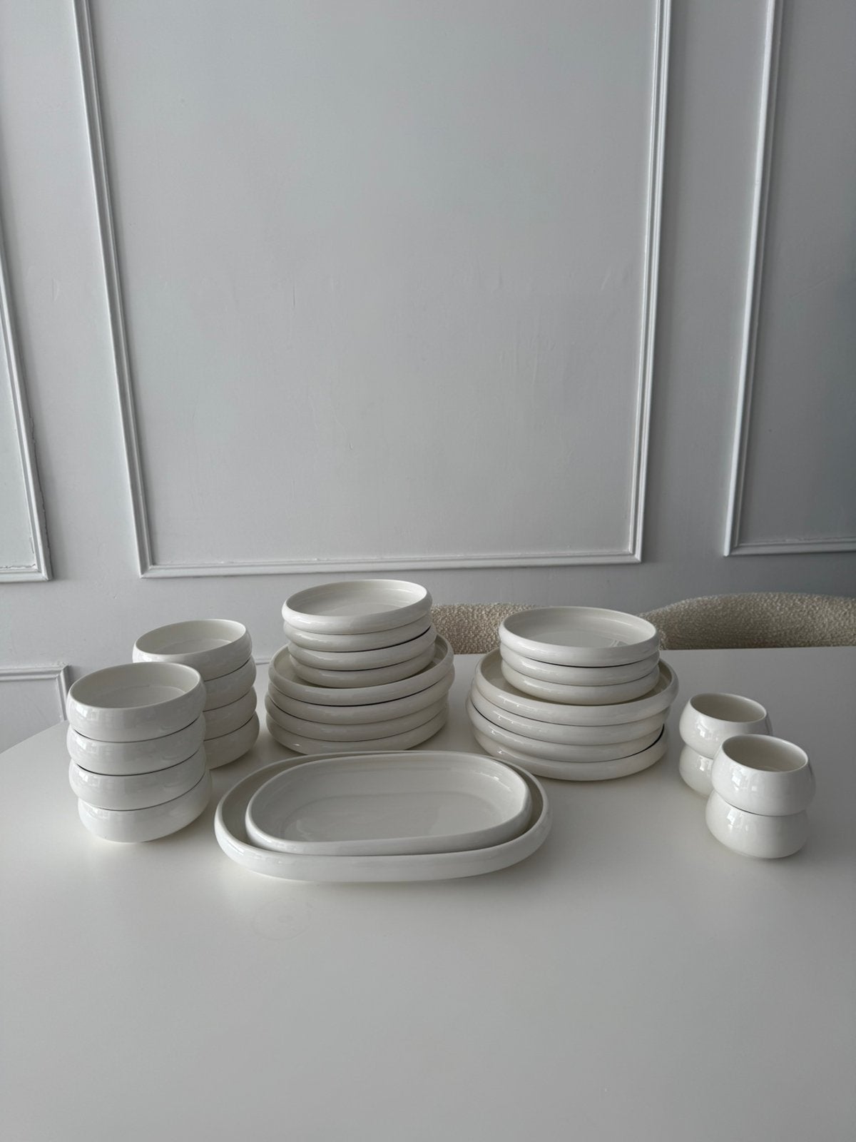Wit servies (borden schalen), Ophalen