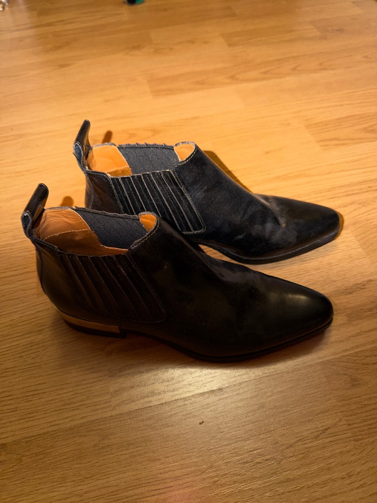 Zara zwarte enkellaarsjes maat 36, Kleding | Dames, Schoenen, Ophalen of Verzenden, Gedragen, Zwart, Lage of Enkellaarzen