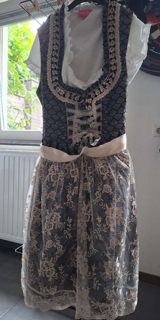 Dirndl (blauw met roomkleurige kanten rok), Kleding | Dames, Gelegenheidskleding, Overige typen, Blauw, Maat 42/44 (L), Ophalen of Verzenden