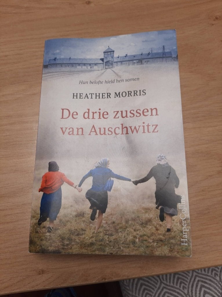 De 3 zussen van Auschwitz -- Heather Morris, Heather Morris, Ophalen of Verzenden, Overige onderwerpen, Tweede Wereldoorlog