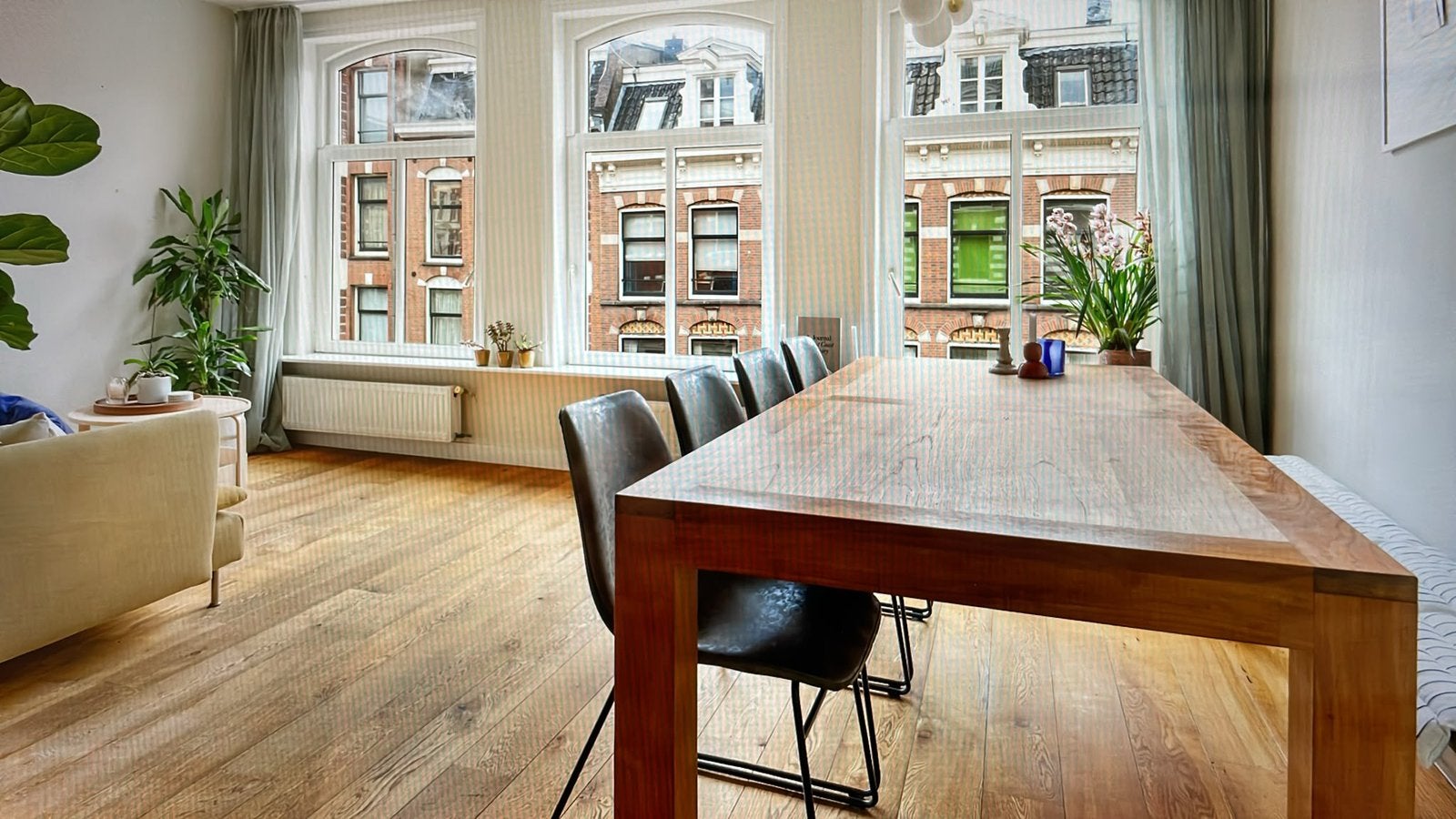 Massief houten eettafel - ca. 240 x 100 cm, Huis en Inrichting, Tafels | Eettafels, Ophalen, Gebruikt, 100 tot 150 cm, 200 cm of meer