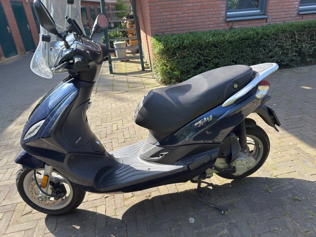 Piaggio Fly, Fietsen en Brommers, Scooters | Piaggio, Ophalen, Gebruikt, Fly, Benzine