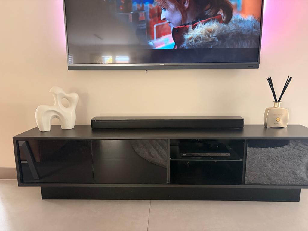 Tv meubel zwart, Ophalen, 150 tot 200 cm, Zo goed als nieuw, Minder dan 100 cm